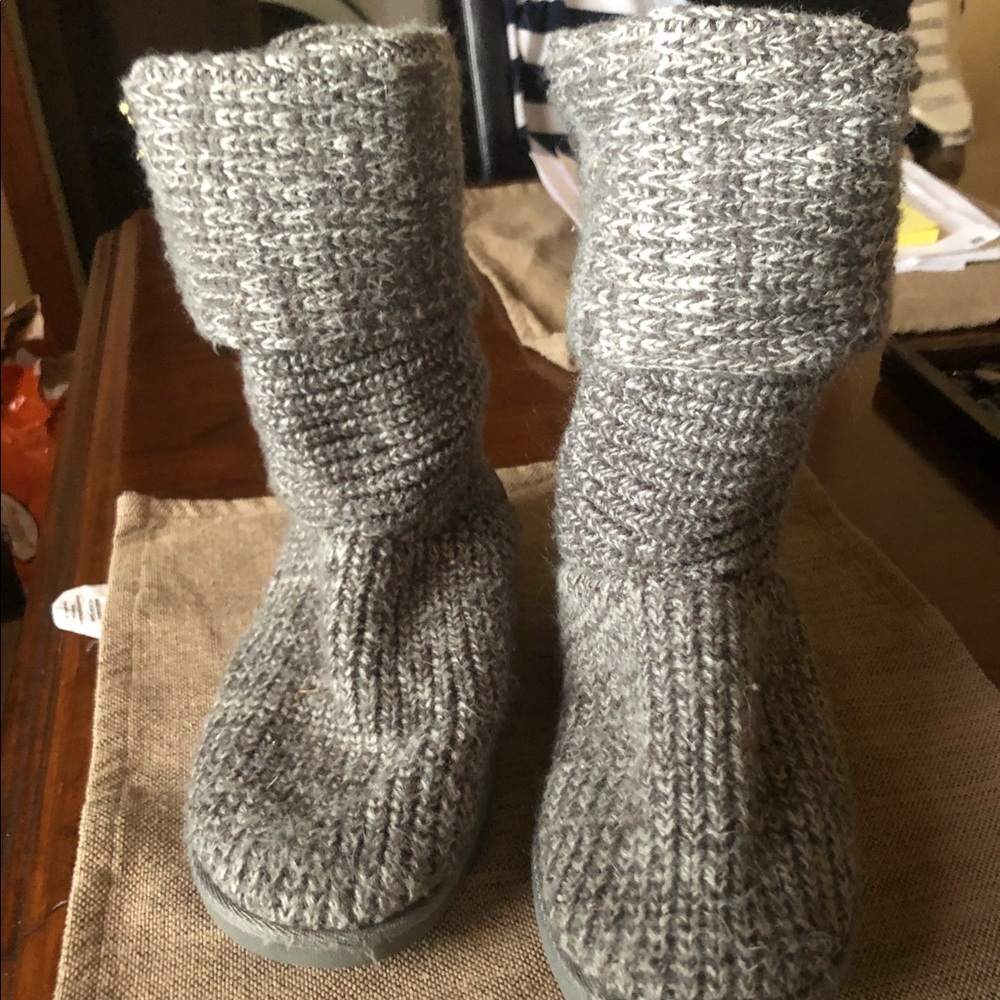 Boots size 6